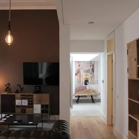 Beautiful 3-story House In Chiado With A 40m² Private Terrace * Lisbona
