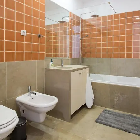 Beautiful 3-story House In Chiado With A 40m² Private Terrace