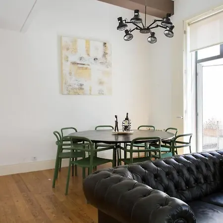 Beautiful 3-story House In Chiado With A 40m² Private Terrace * Lisboa